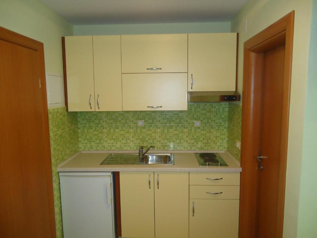 Villa Grgo Apartments Tučepi Habitación foto